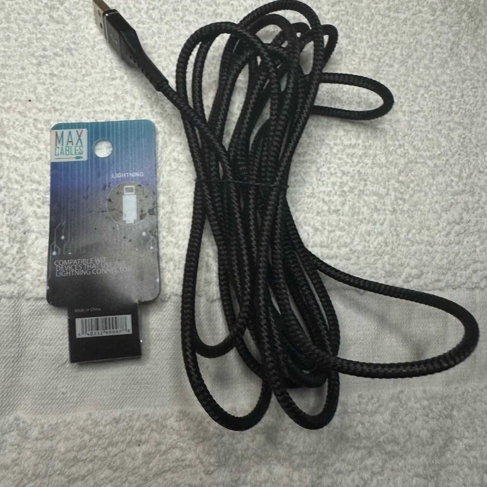 Max Cables Lightning Connector cable, 10 feet